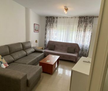 Alquiler de piso en Calle Nenufar - Photo 1