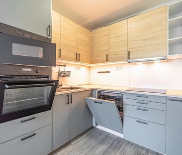 Pronájem bytu 2+kk 41 m² - Fotografie 4
