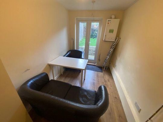 5 bedroom terraced house to rent - Photo 1