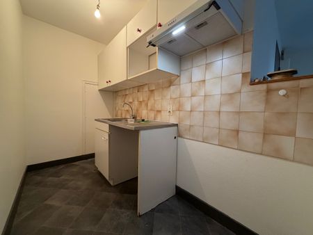 Location Appartement 3 pièces 58m² ST LEONARD DE NOBLAT 87400 - Photo 4