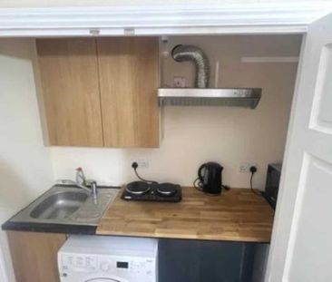 Studio to rent - Photo 5