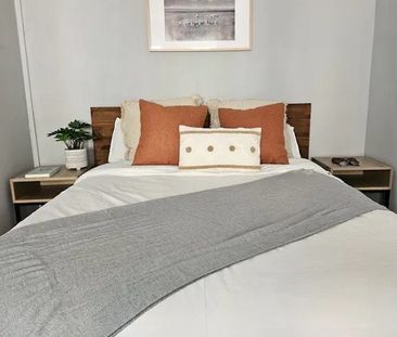 Carrer de Balmes, Barcelona, Catalonia 08007 - Photo 6