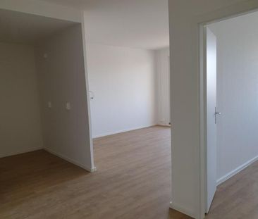 Kleine Dreiraumwohnung mit sonnigem Balkon! - Photo 5