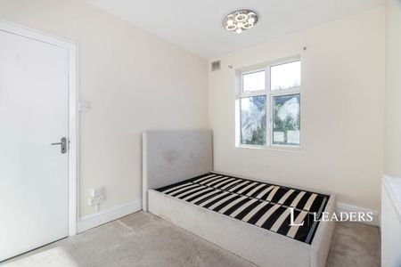 2 bedroom apartment to rent Weihurst Court, Carshalton Road, Sutton, SM1 - Photo 5