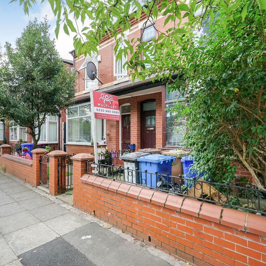 Room in a Shared House, Seaford Road, M6 - Photo 1