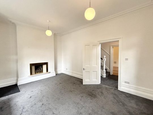 4 bedroom detached house to rent - Photo 1