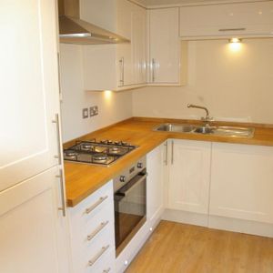 2 bedroom terraced house to rent - Photo 2