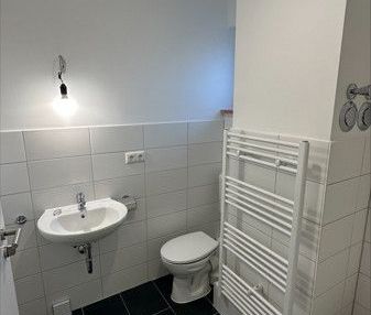 Perfekt für kleine Familien: Erstbezug nach Umbau im Erdgeschoss mi... - Photo 1