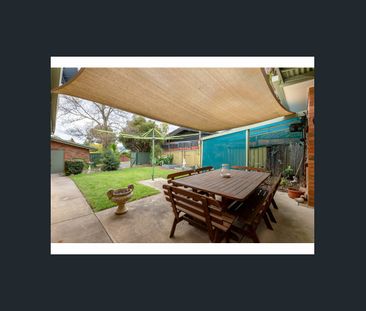 WODONGA I Thoughtfully Designed Living in a Leafy Neighbourhood - Photo 4