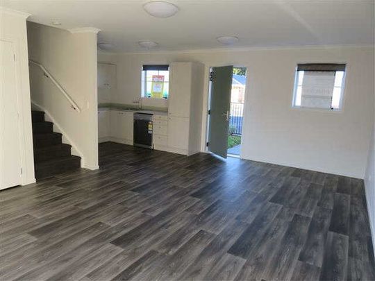 Experience comfortable and convenient living in this well-appointed 3-bedroom townhouse located in the sought-after suburb of Hillcrest, Hamilton (3216). - Photo 1