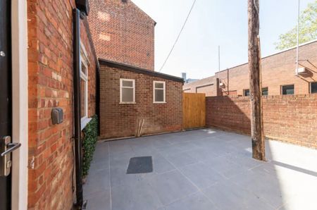 Flat 5, 34 St Marys Butts, Reading RG1 2LS - Photo 2