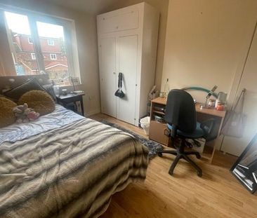 5 bedroom private hall to rent - Photo 3