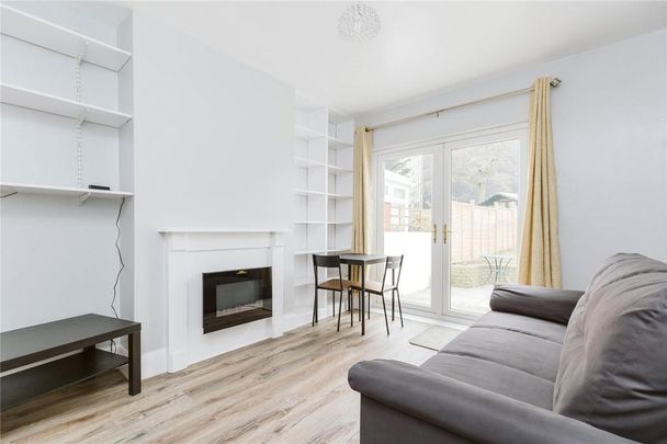 4 bedroom semi-detached house to rent - Photo 1