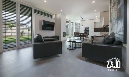 Na prenájom moderný 4-izbový bungalov v Trenčianskej Turnej – komfort, súkromie a prémiové vybavenie. - Photo 5