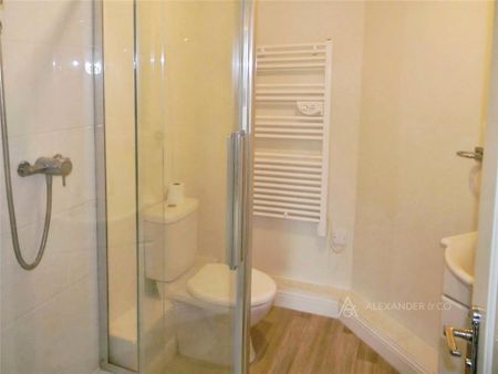 2 bedroom flat to rent - Photo 3