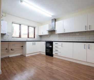 4 bedroom detached house to rent - Photo 4