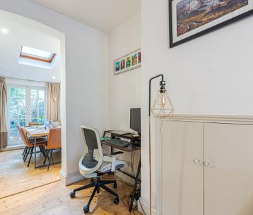 2 bedroom terraced house to rent - Photo 2