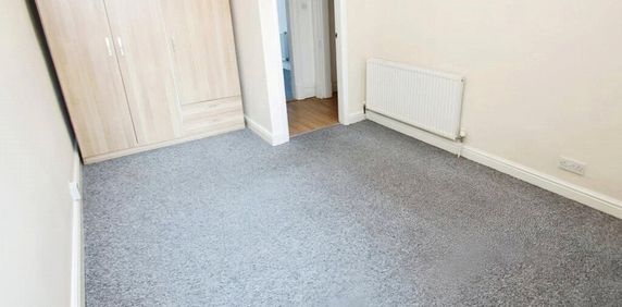 5 bedroom apartment to rent - Photo 2