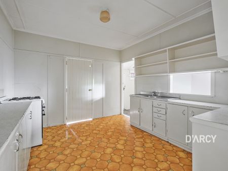 86 ROUEN RD - Photo 5