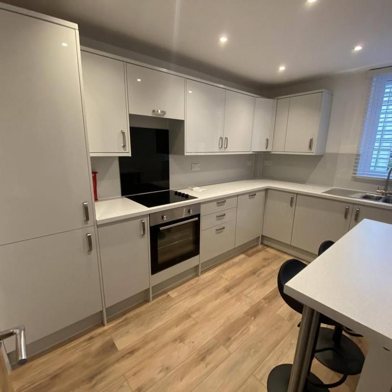 3 bedroom apartment to rent - Photo 1