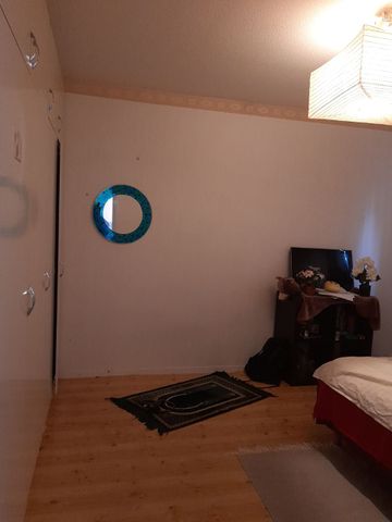 Ekholmsvägen, Skärholmen - Photo 4