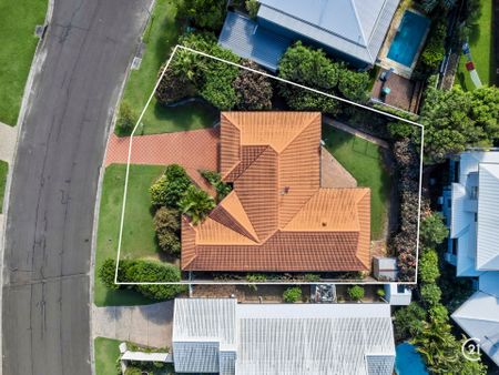 Amazing Renovated Family Home - $1050 Per Week - Unfurnished - Photo 4