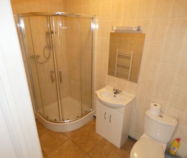 1 bed Apartment - To Let - Photo 5
