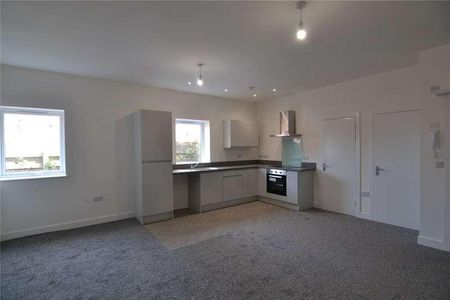 South Parade, Whitley Bay, NE26 - Photo 2