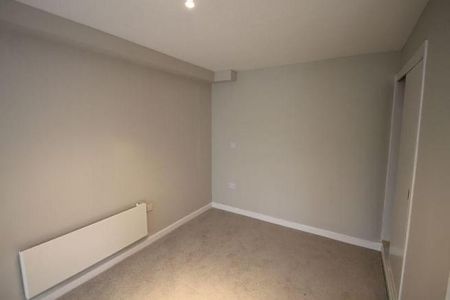 Douglas Court, .369 Hartsbourne Road, Earley,RG6 - Photo 2