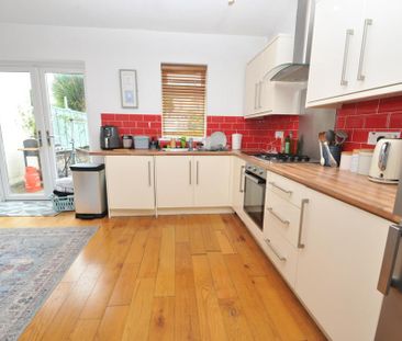 2 bedroom terraced house to rent - Photo 3