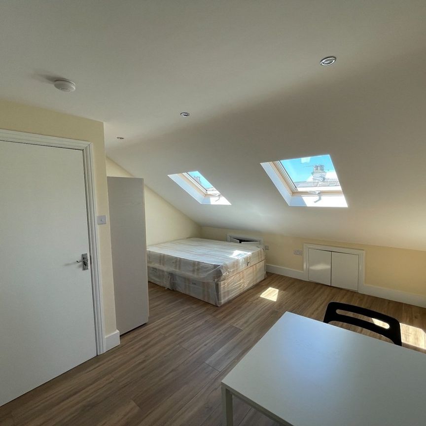 Room in a Shared House, Westdown Road, E15 - Photo 1