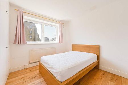 3 bedroom flat to rent - Photo 3