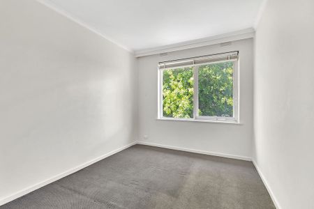 4/49 Maitland Street, Glen Iris. - Photo 4