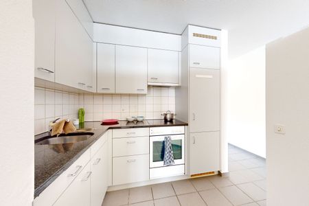 Grosszügige 2.5-Zimmerwohnung - in 3 Minuten am Aaremürli - Photo 4