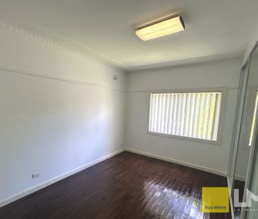 Perfect Family Home - Photo 2