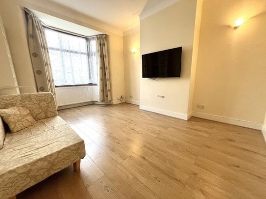 Cavenham Gardens, Ilford, IG1, Property for rent - Photo 1