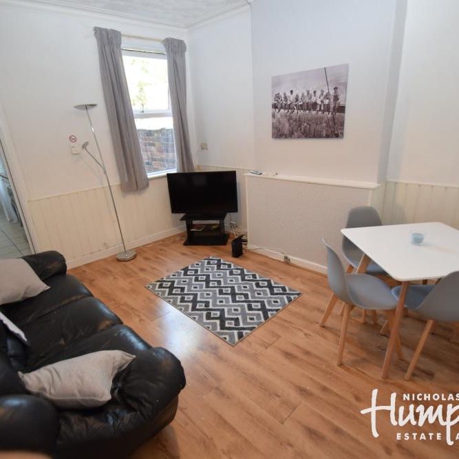 5 bedroom terraced house to rent - Photo 1