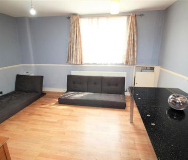 4 bedroom detached house to rent - Photo 1