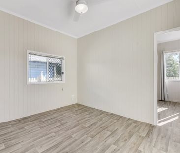 1 Walsh St, Newtown, Qld 4305 - Photo 3