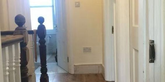 Room in a Shared House, Holdenhurst Avenue, N12 - Photo 3