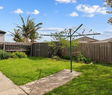Stunning Family Home In Sydenham - Photo 2