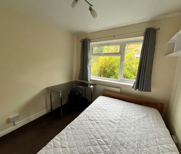 4 bedroom terraced house to rent - Photo 3