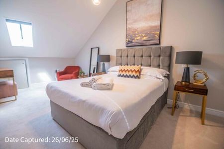 Flat 8, Crescent Court off Blossom Street - Photo 5