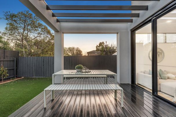 18A Edinburgh Street, BENTLEIGH EAST, VIC - Photo 1