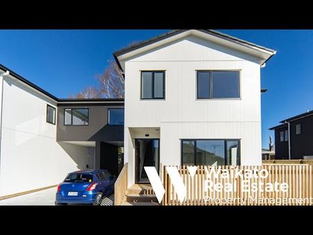 Brand New 4-Bedroom Townhouse in Prime Enderley Location - Photo 2