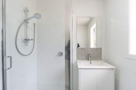 Refreshed Three Bedroom Home near the Hospital - Photo 3