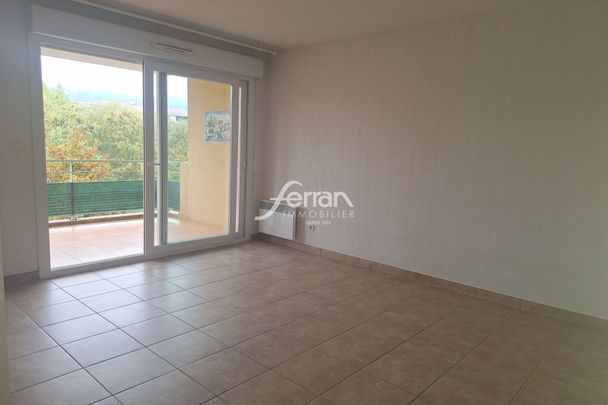Location Appartement 2 pièces 40m² LES ARCS 83460 - Photo 1
