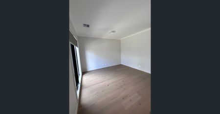 Modern 3-Bedroom Townhouse with Space, Style & Convenience - Photo 2