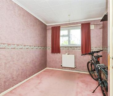 3 bedroom flat to rent - Photo 1