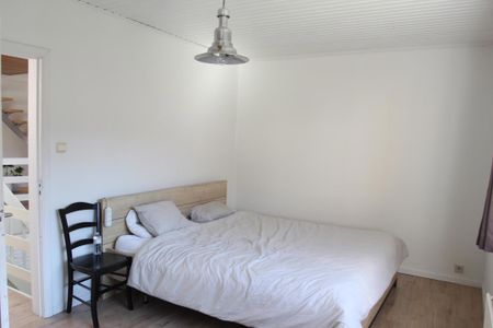 Ruime woning in rustige straat met garage en zonnig terras - Foto 5